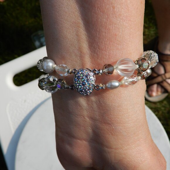 Swarovski Crystal, Glass Bead, and Faux Pearl Bracelet - Picture 4 of 6